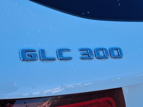 Certified 2022 Mercedes-Benz GLC 300 4MATIC image 32