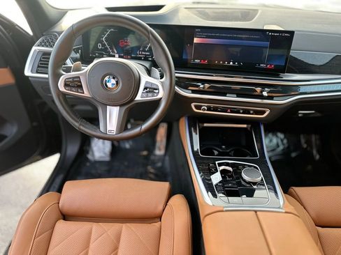 Certified 2025 BMW X5 xDrive40i w/ M Sport Package image 11