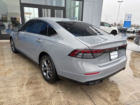 Used 2025 Honda Accord EX-L image 7