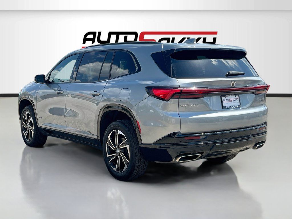 Used 2025 Buick Enclave Sport Touring FWD image 5