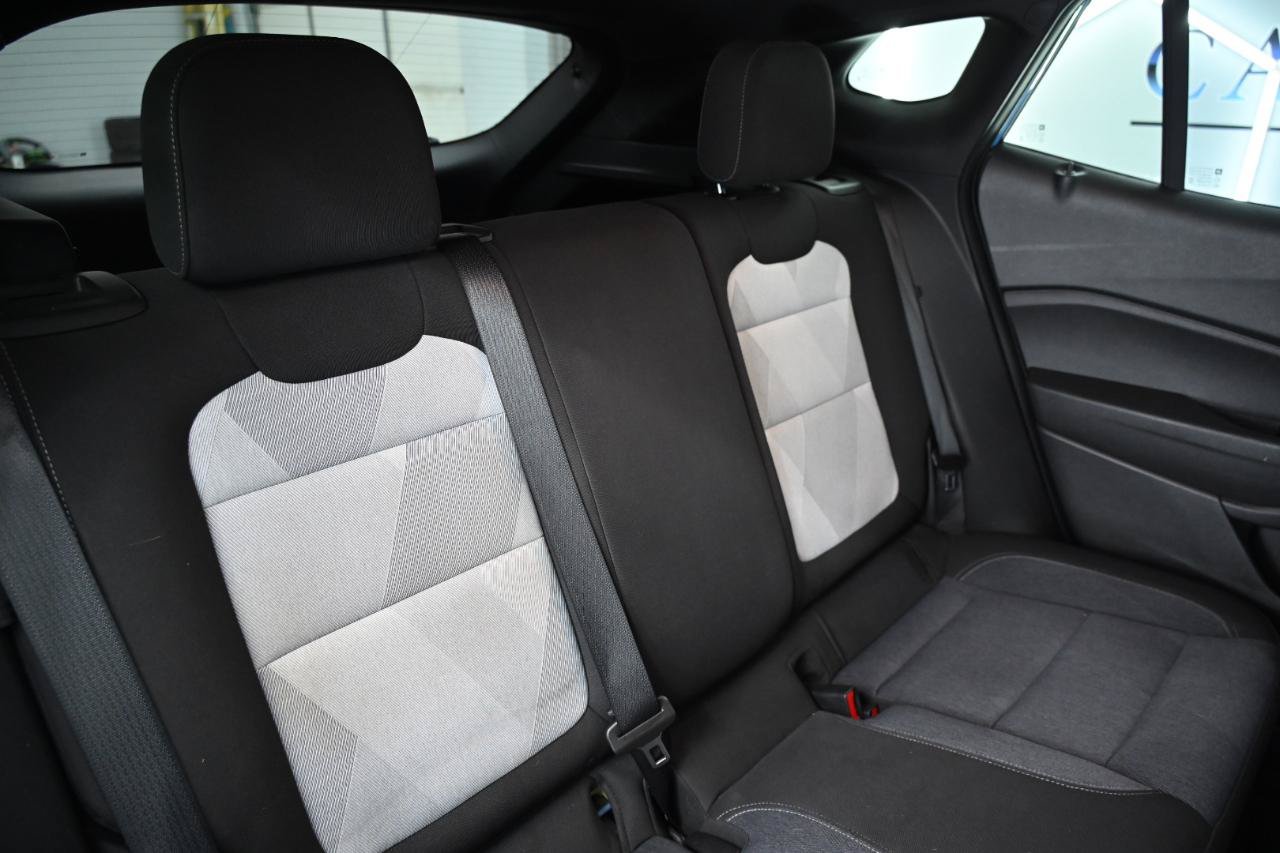 Used 2024 Chevrolet Trax RS w/ Sunroof Package FWD image 33
