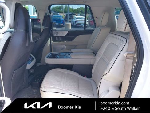 Used 2018 Lincoln Navigator L Black Label w/ Cargo Package AWD/4WD image 9