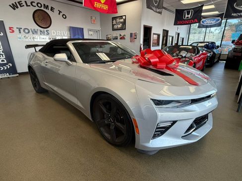 Used 2018 Chevrolet Camaro SS RWD image 45