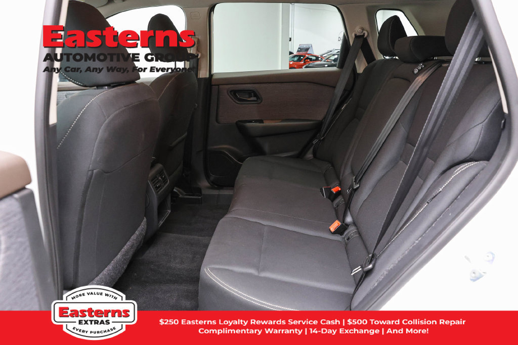 Used 2023 Nissan Rogue S AWD/4WD image 23