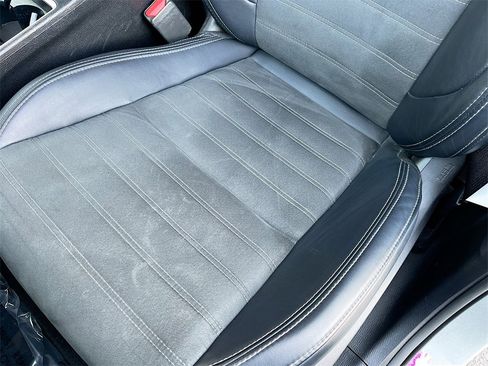 Used 2024 Mitsubishi Outlander AWD image 12