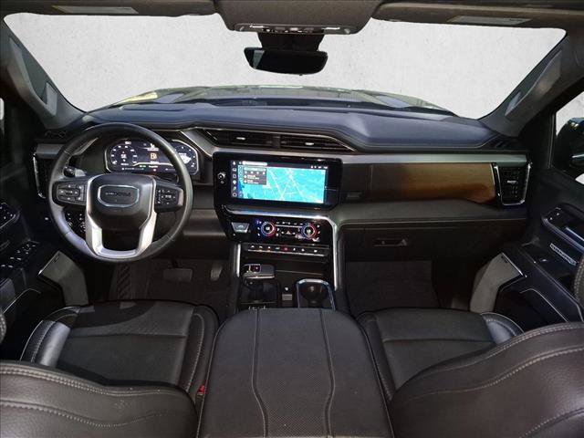 Used 2024 GMC Sierra 1500 Denali w/ Denali Reserve Package AWD/4WD image 17