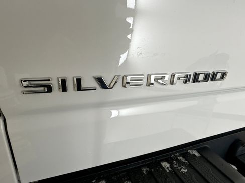 Used 2023 Chevrolet Silverado 1500 Custom image 3