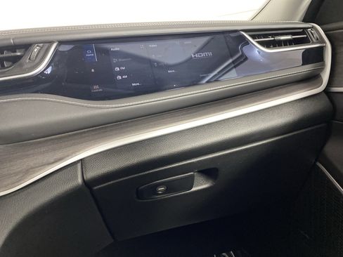 Used 2022 Jeep Grand Cherokee Limited 4xe w/ Luxury Tech Group II image 39