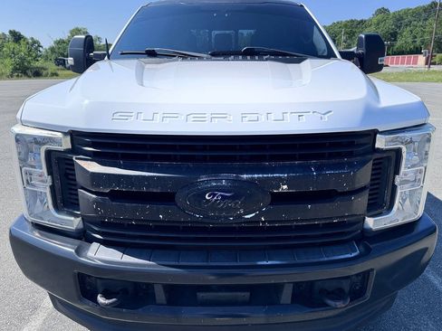 Used 2019 Ford F250 XLT AWD/4WD image 2