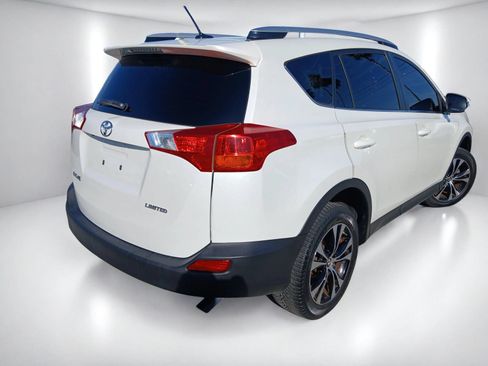 Used 2020 Toyota C-HR LE FWD image 4