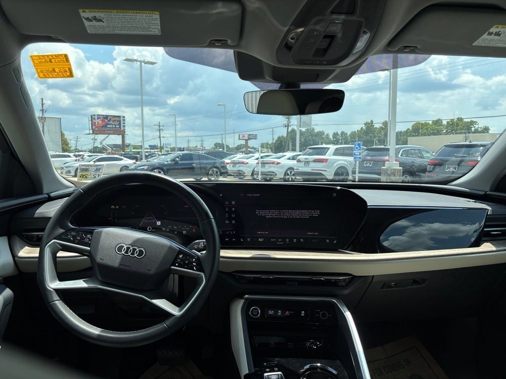 Used 2025 Audi Q5 Premium Plus w/ Premium Plus AWD/4WD image 13