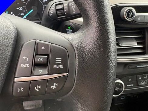 Used 2021 Ford Escape SE image 13