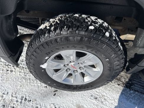 Used 2023 GMC Sierra 1500 SLE w/ Snow Plow Prep Package image 12