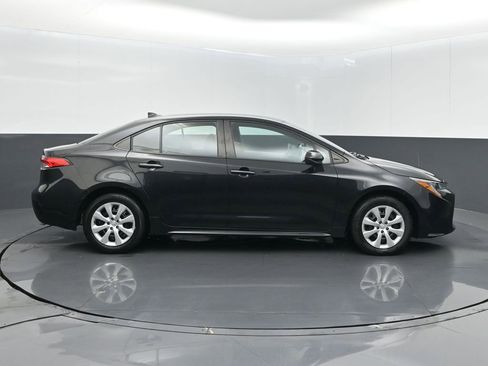 Used 2020 Toyota Corolla LE FWD image 5