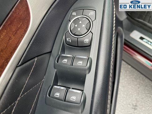 Used 2019 Ford Explorer Platinum image 23