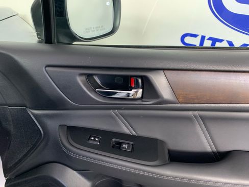 Used 2019 Subaru Outback 2.5i Limited AWD/4WD image 41