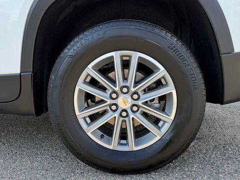 Used 2023 Chevrolet Traverse LT AWD/4WD image 30