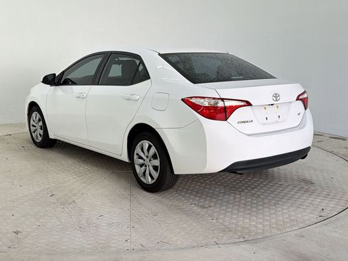 Used 2016 Toyota Corolla LE FWD image 3