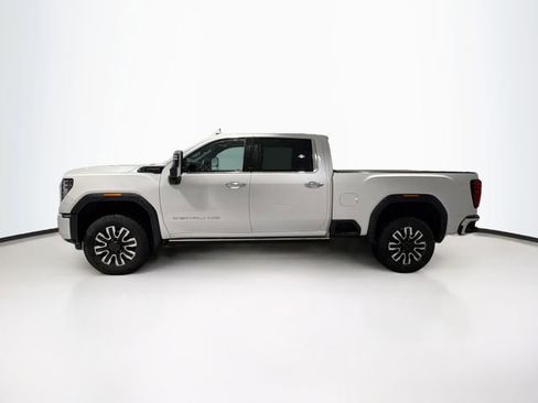 Certified 2024 GMC Sierra 2500 Denali Ultimate w/ Max Trailering Package image 4