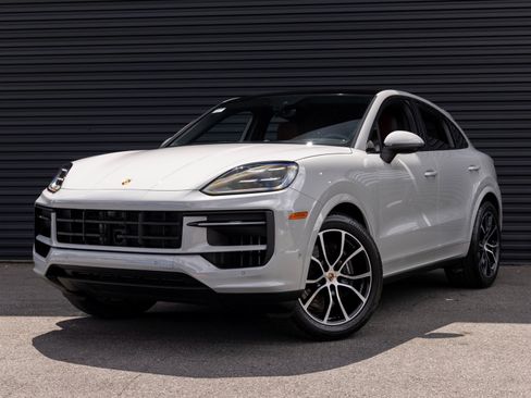 Certified 2025 Porsche Cayenne Coupe image 1