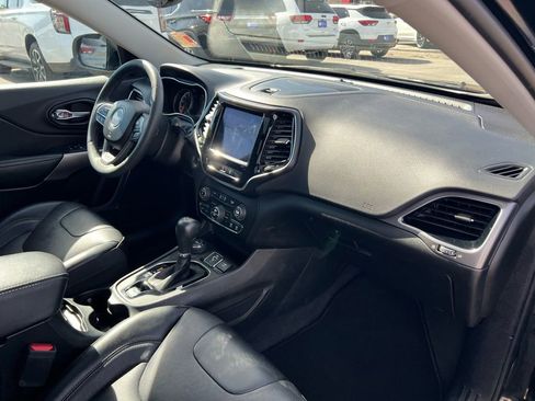 Used 2022 Jeep Cherokee Limited image 27