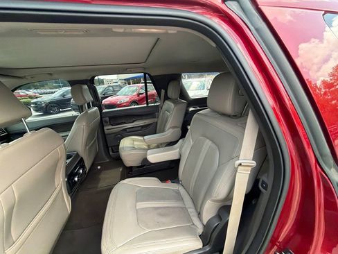 Used 2019 Ford Expedition Limited w/ Equipment Group 302A RWD image 11
