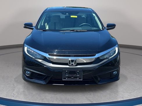 Used 2016 Honda Civic Touring image 2