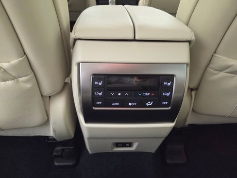 Used 2023 Lexus GX 460 Premium w/ Premium Package AWD/4WD image 25