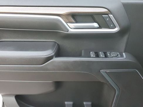 Used 2022 Chevrolet Silverado 1500 RST AWD/4WD image 18