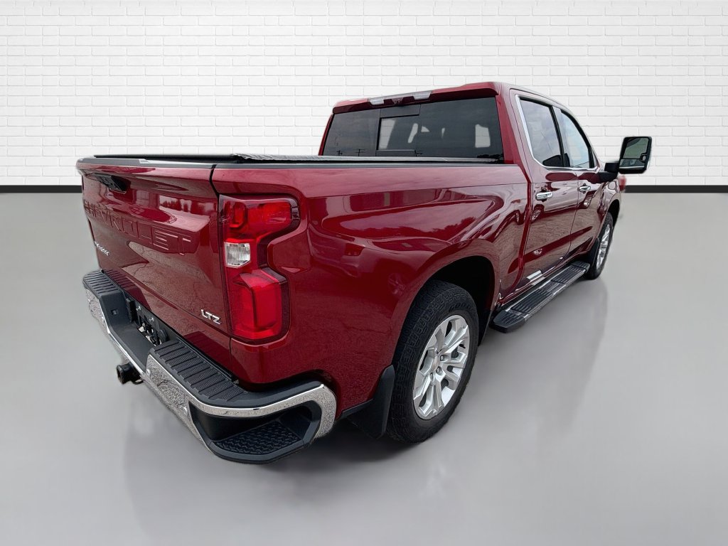 Used 2023 Chevrolet Silverado 1500 LTZ w/ Technology Package AWD/4WD image 9