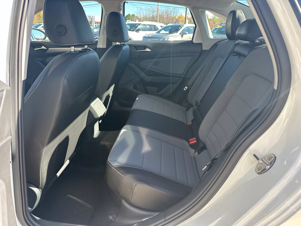New 2027 Volkswagen Jetta SE FWD image 29