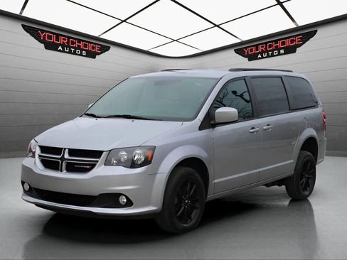 Used 2019 Dodge Grand Caravan GT image 2