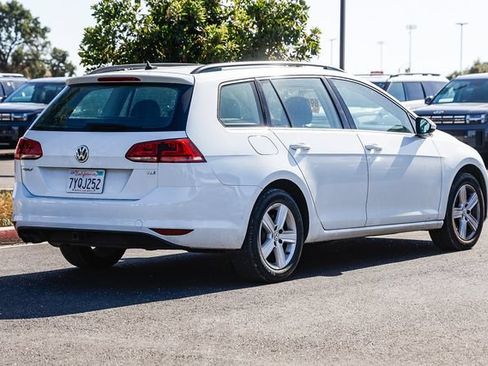 Used 2015 Volkswagen Golf TDI S FWD image 5