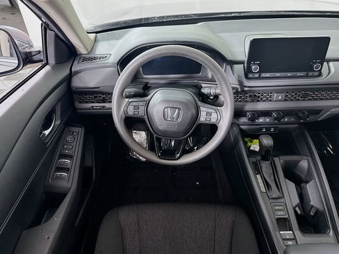 Certified 2025 Honda Accord LX image 17