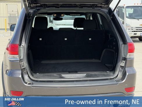 Used 2019 Jeep Grand Cherokee Laredo w/ Security & Convenience Group image 5