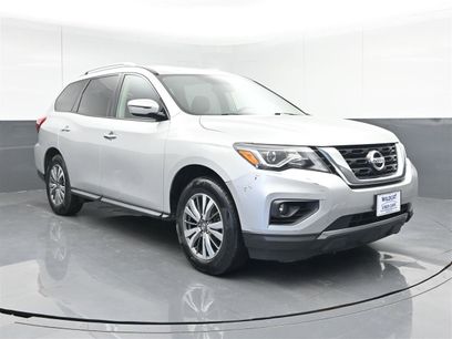 Used 2020 Nissan Pathfinder SV