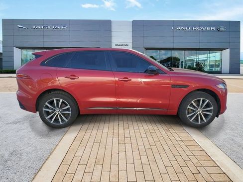 Used 2025 Jaguar F-PACE R-Dynamic S AWD/4WD image 3