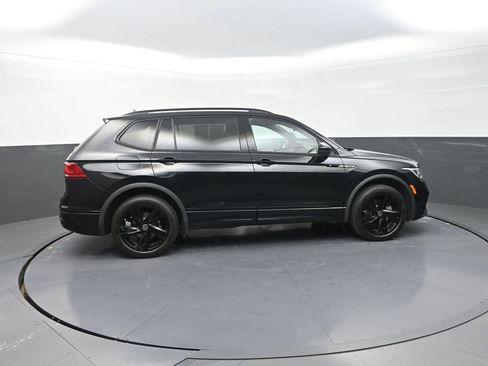 Used 2024 Volkswagen Tiguan SE R-Line AWD/4WD image 11