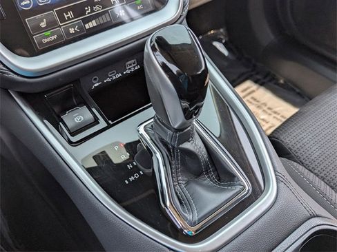 Used 2024 Subaru Outback Premium image 17