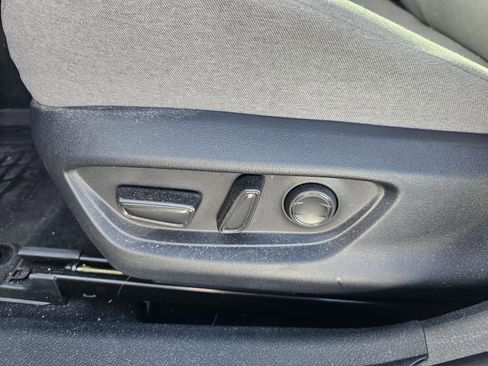 Used 2025 Toyota Camry LE w/ Convenience Package FWD image 28