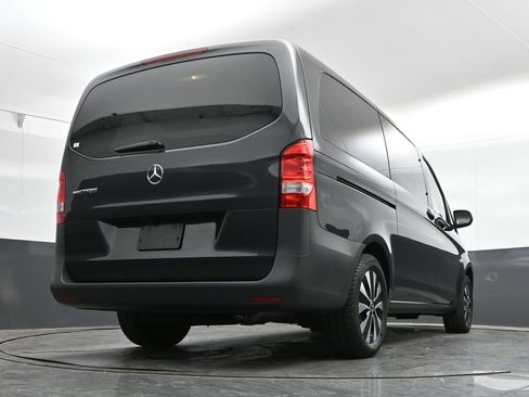Used 2023 Mercedes-Benz Metris Passenger image 39