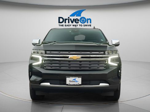 Used 2024 Chevrolet Suburban Premier image 16