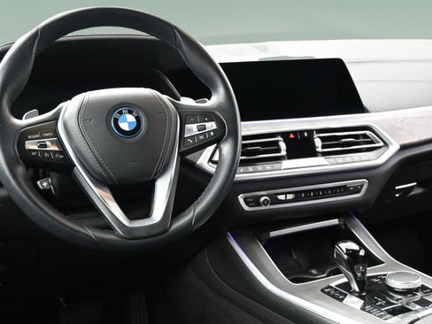Used 2022 BMW X5 xDrive45e w/ Parking Assistance Package image 28