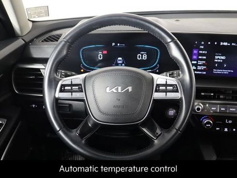 Certified 2024 Kia Telluride LX FWD image 7