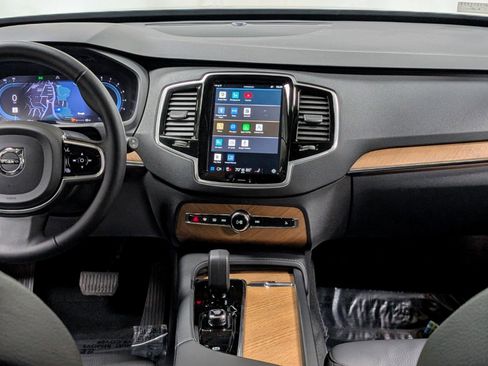 Used 2024 Volvo XC90 B5 Plus w/ Protection Package Premier image 30