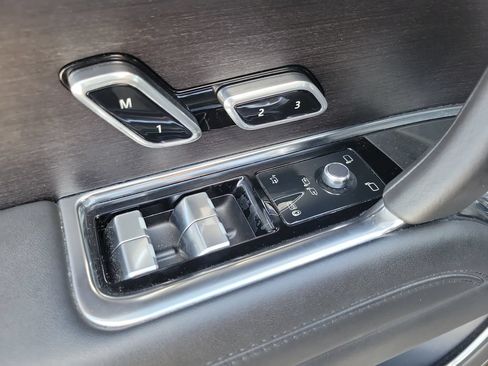 Used 2023 Land Rover Range Rover Autobiography AWD/4WD image 16