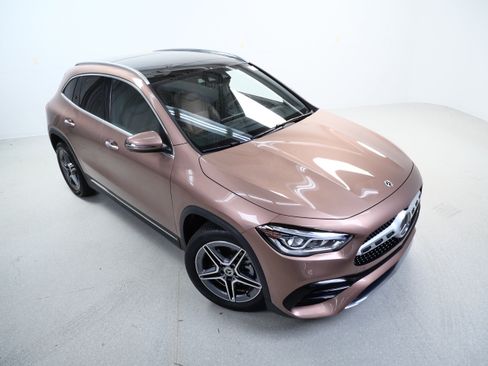 Certified 2022 Mercedes-Benz GLA 250 4MATIC image 4