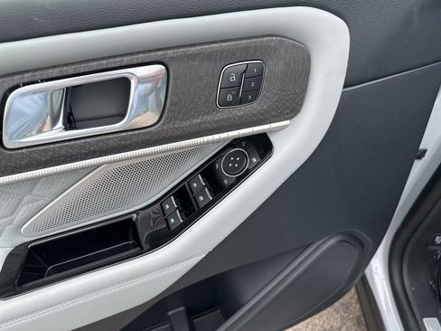 New 2026 Ford Explorer Platinum w/ LUX Leather Package image 22