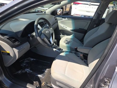 Used 2014 Hyundai Accent GLS FWD image 13