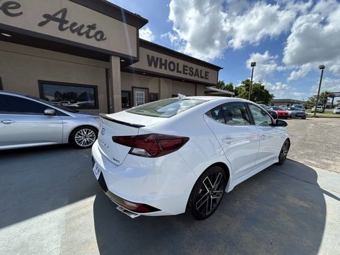 Used 2019 Hyundai Elantra Sport w/ Cargo Package image 4